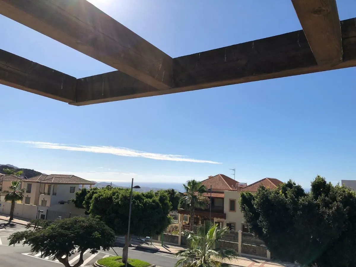 הקונטקטים של El Galeon Townhouse